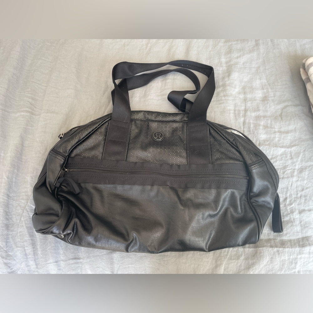 Lululemon gym bag